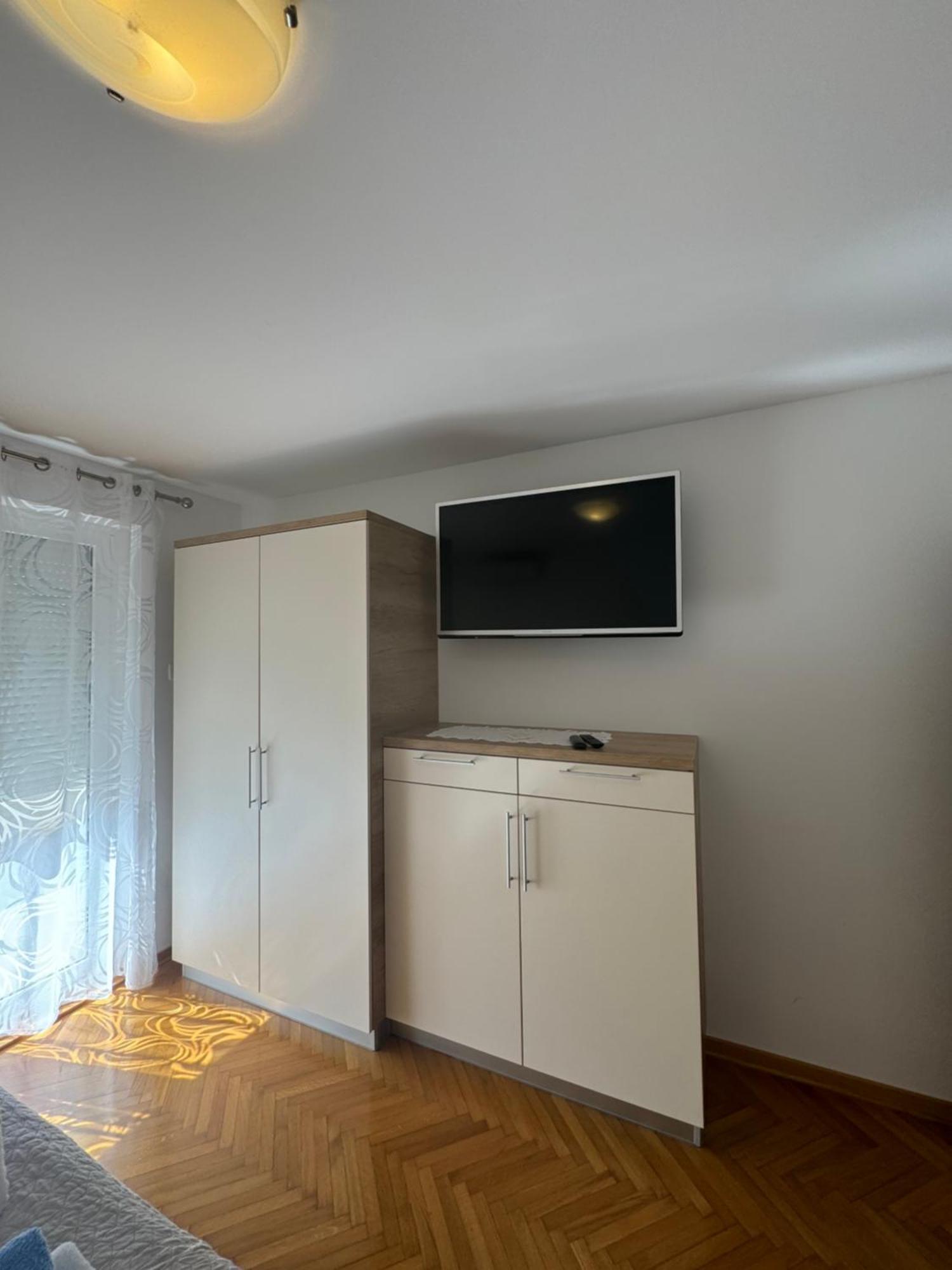 Apartments And Rooms Orazem Zoro بورتوروز المظهر الخارجي الصورة